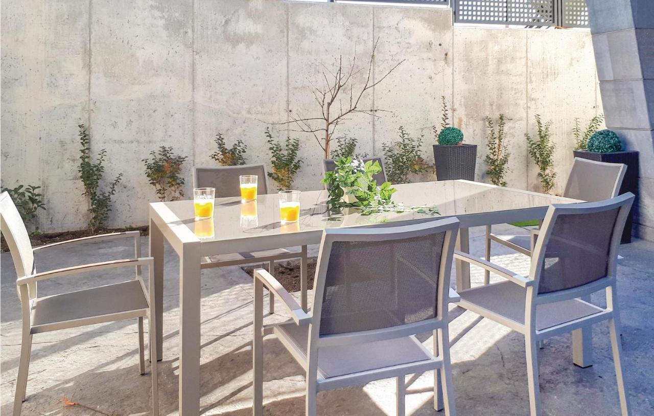 Amazing Home In Arroyomolinos With Wifi Extérieur photo