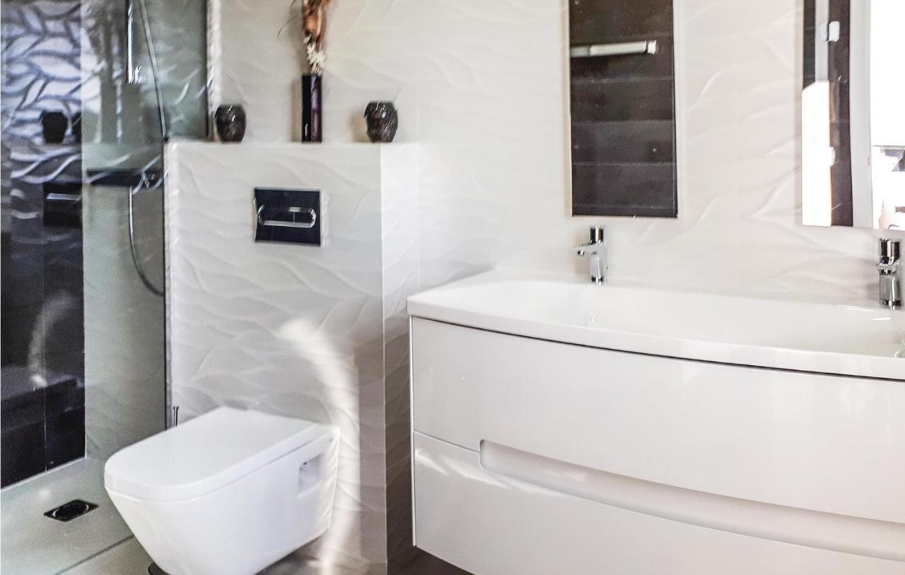 Amazing Home In Arroyomolinos With Wifi Extérieur photo