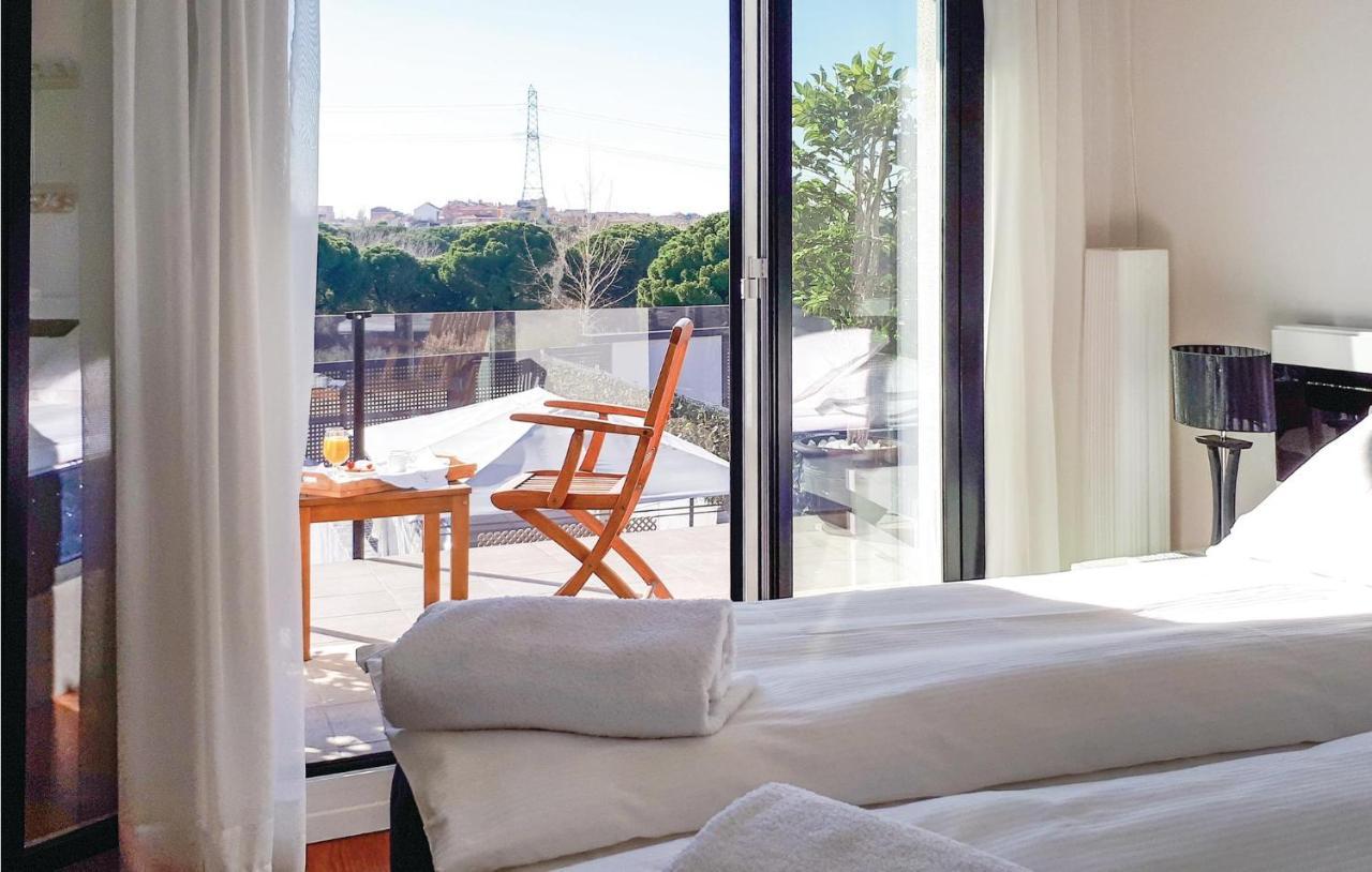Amazing Home In Arroyomolinos With Wifi Extérieur photo